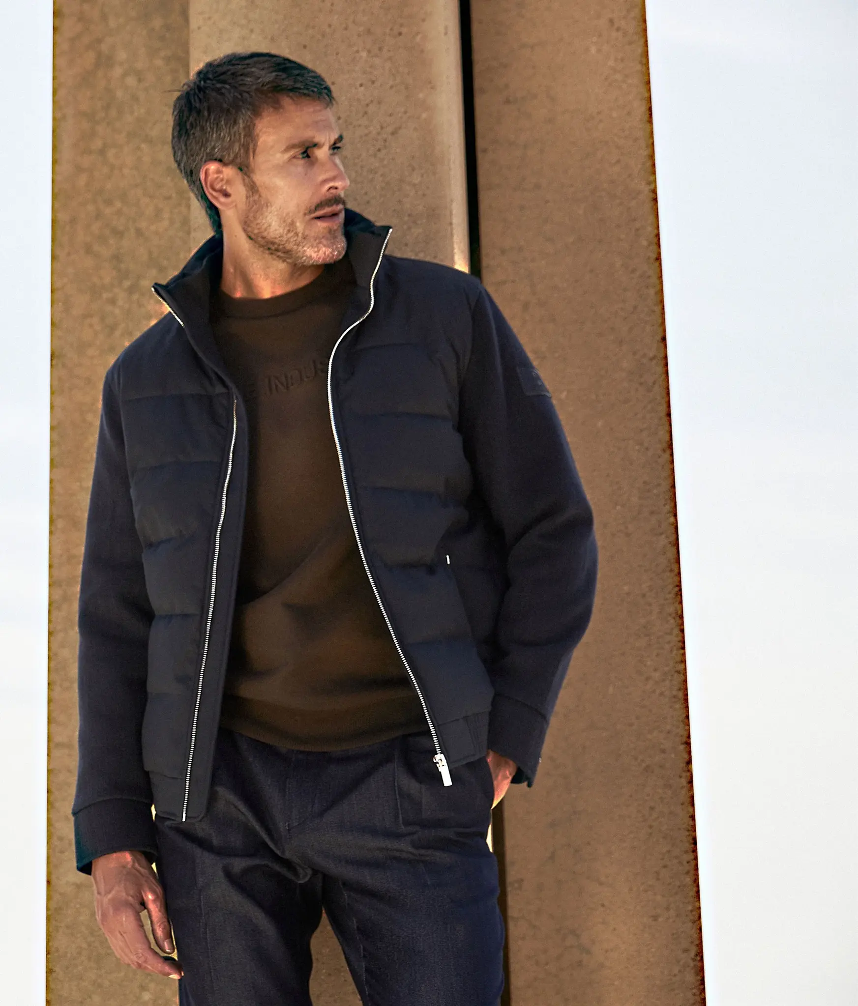 Blue industry Gewatteerd jack met gebreide mouwen navy