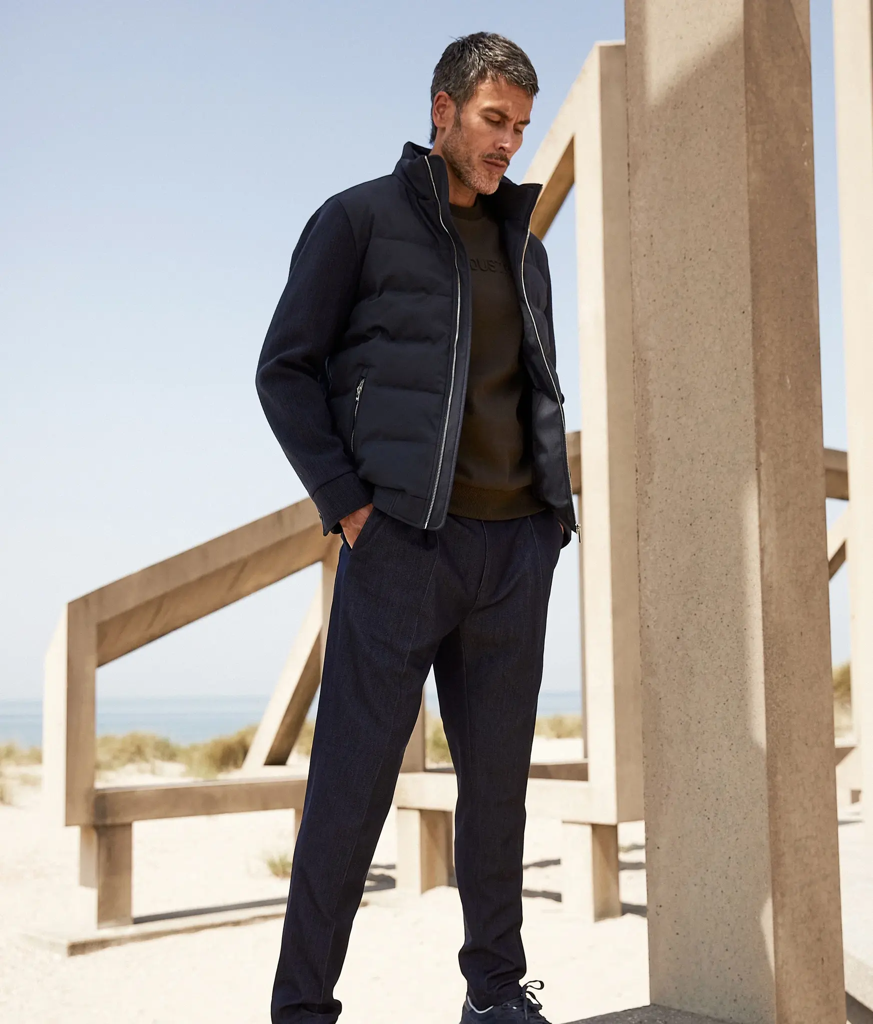 Blue industry Gewatteerd jack met gebreide mouwen navy