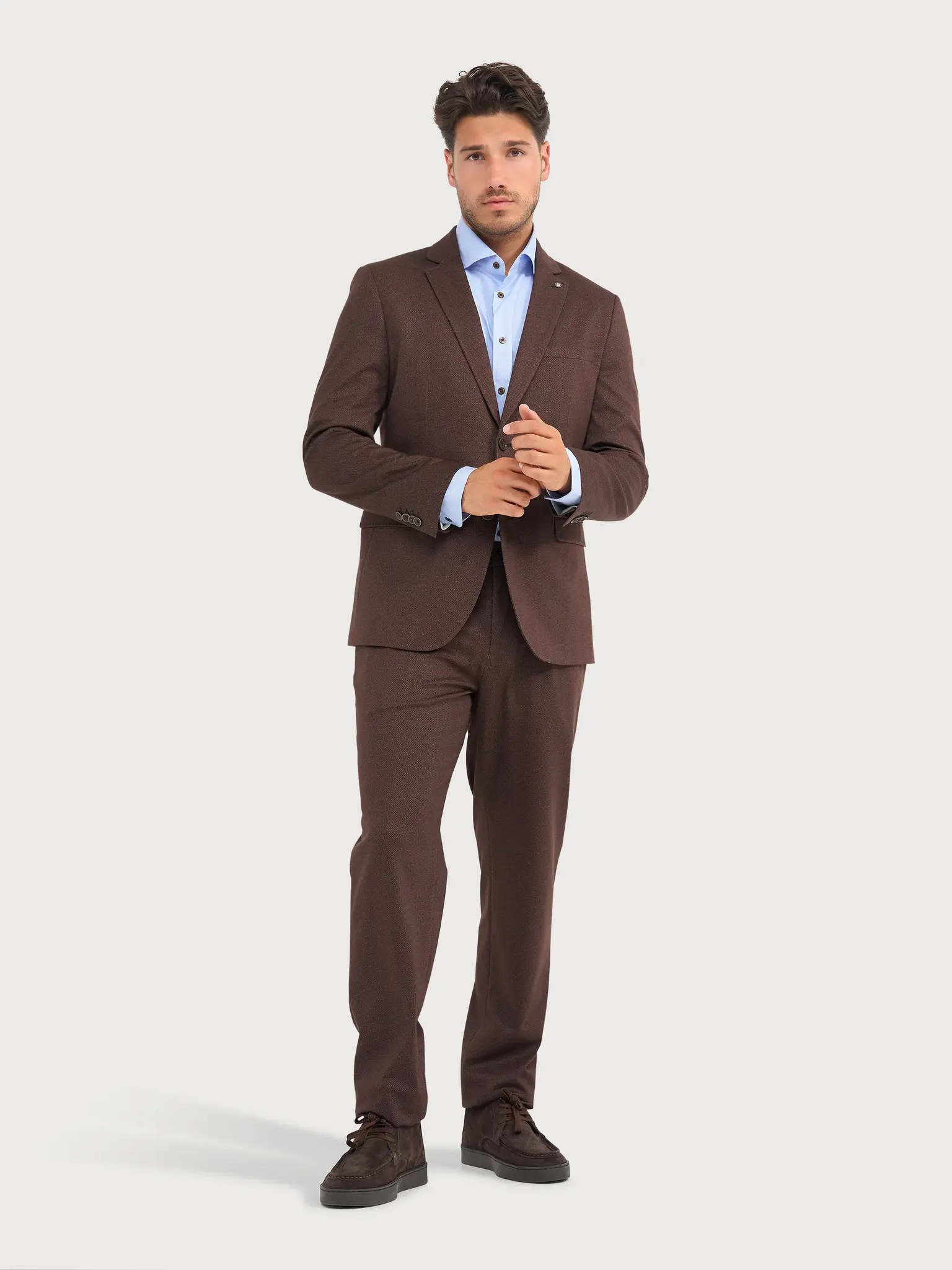 Blue industry Chino met bandplooi subtiel dessin bruin