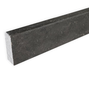 Plint - Belgisch hardsteen - donkergezoet (mat) - 2 cm