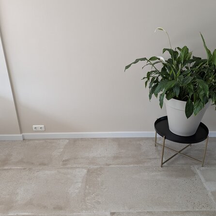Plint wit - marmercomposiet - gezoet (mat) - 2 cm dik - op maat - muurplint / vloerplint van matte witte marmer composiet