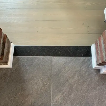 Sample hardsteen look donker - marmercomposiet - gepolijst (glans) - 2 cm dik - op maat - materiaal proefstuk / monster van glanzende arduin imitatie van marmer composiet