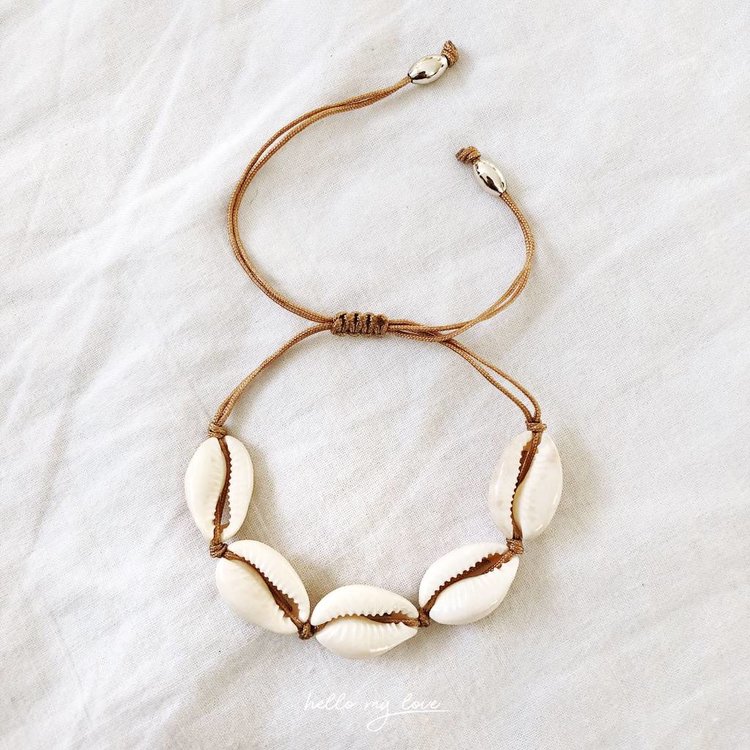 White Renae Shell Bracelet