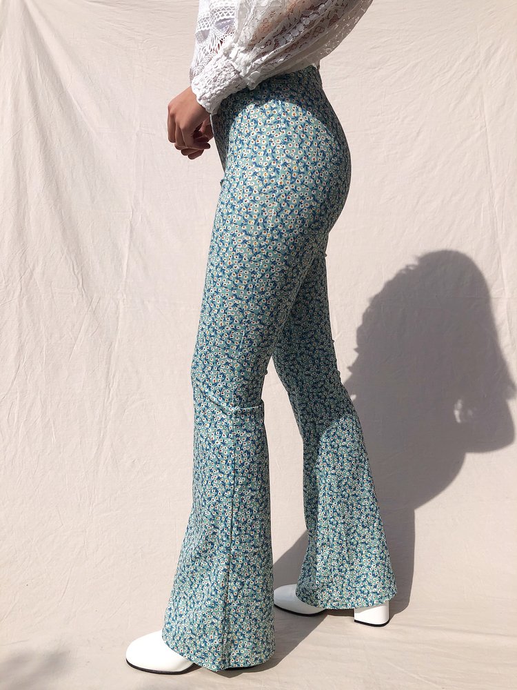 Clara Flower Flared Leggings / Mint Green