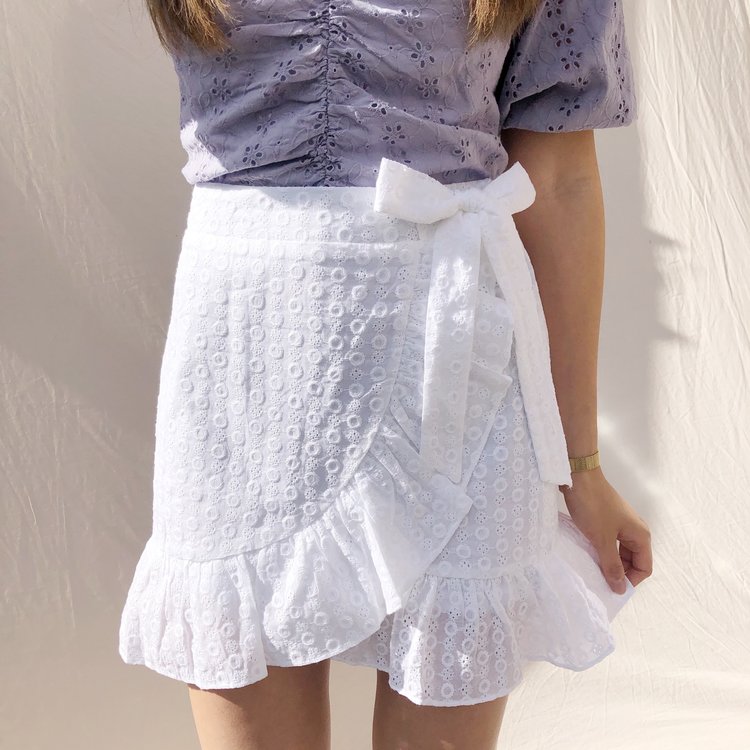 Viola Embroidered Skirt / White
