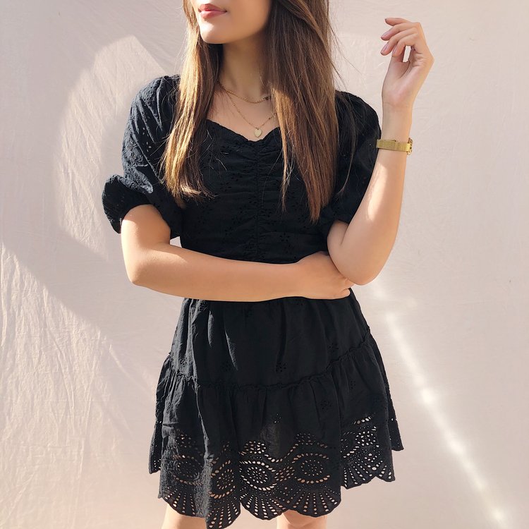 Yuna Embroidered Skirt / Black