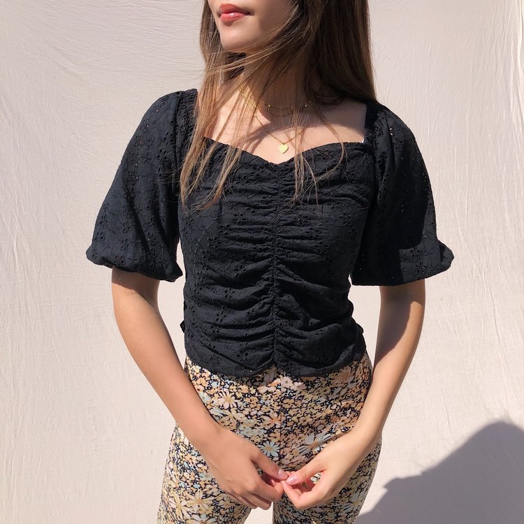 Majella Embroidered Top / Black