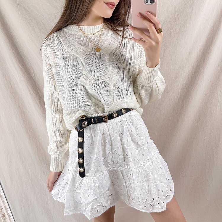 Miki Embroidered Skirt / White