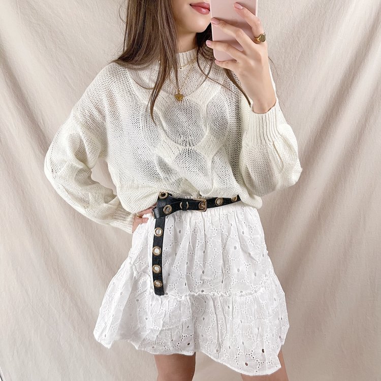 Miki Embroidered Skirt / White