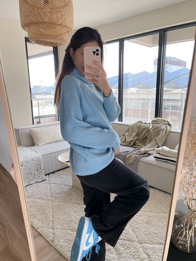Reesa Oversized Knit Sweater / Blue