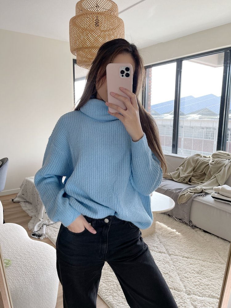 Reesa Oversized Knit Sweater / Blue
