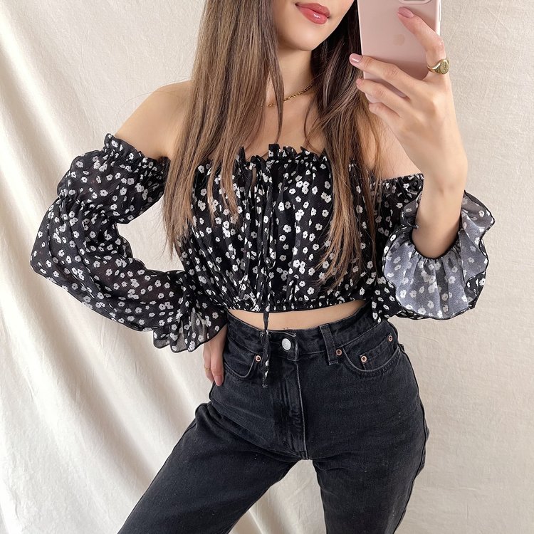 Azami Flower Off Shoulder Top / Black