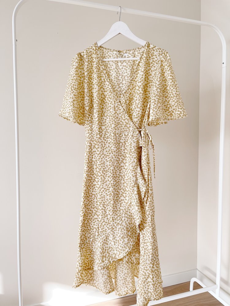 Perla Flower Wrap Midi Dress / Beige