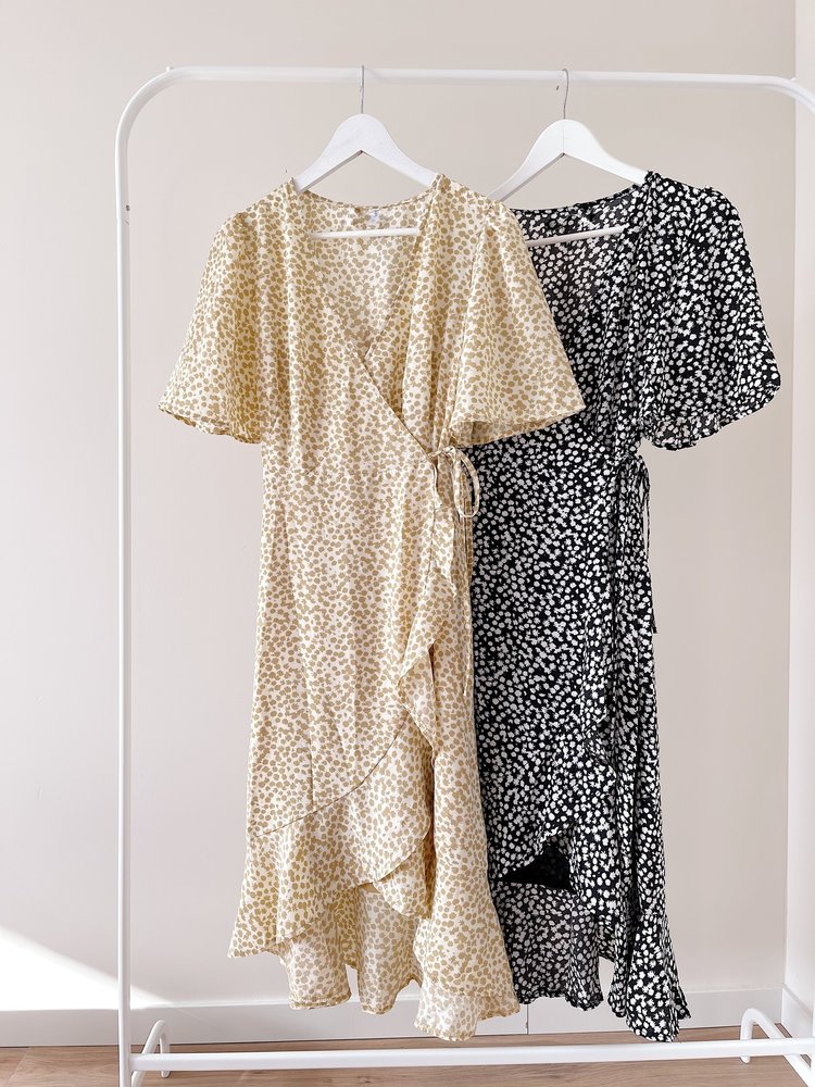 Perla Flower Wrap Midi Dress / Black