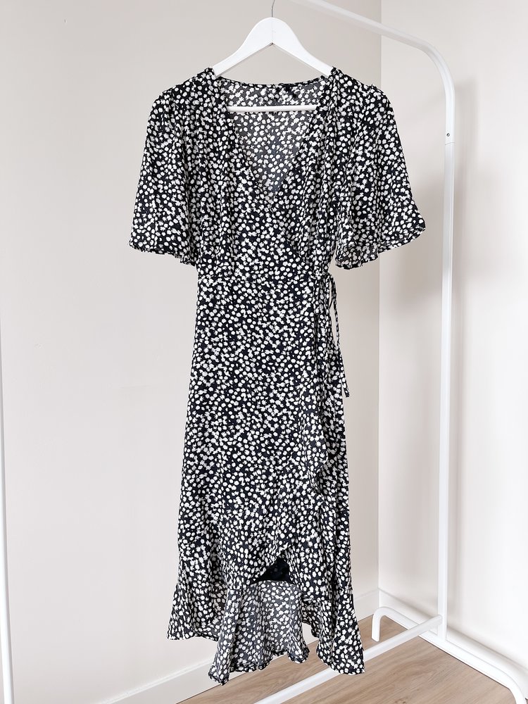 Perla Flower Wrap Midi Dress / Black