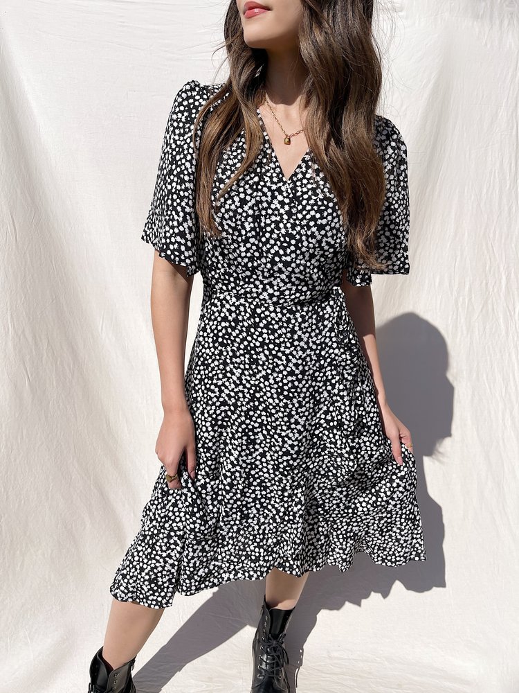 Perla Flower Wrap Midi Dress / Black