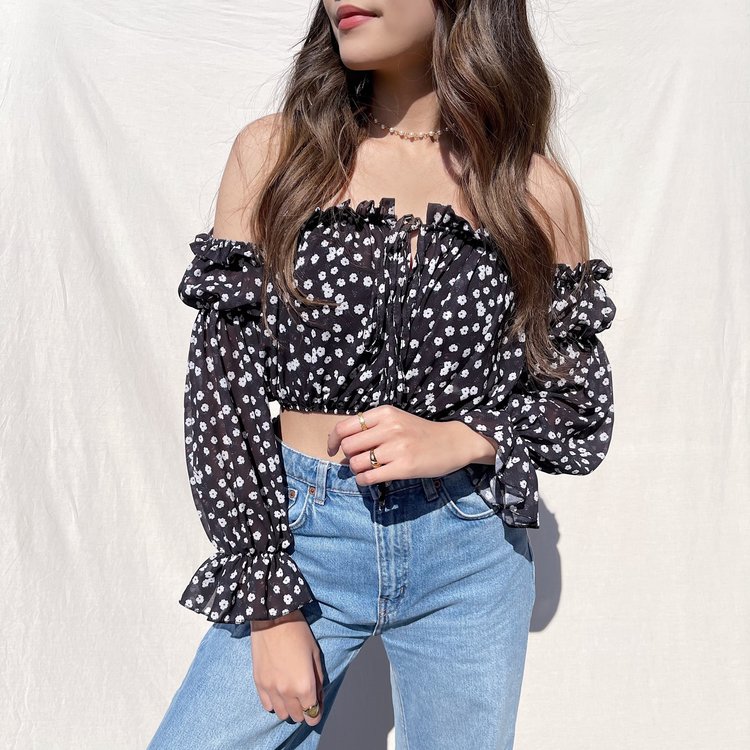 Azami Flower Off Shoulder Top / Black