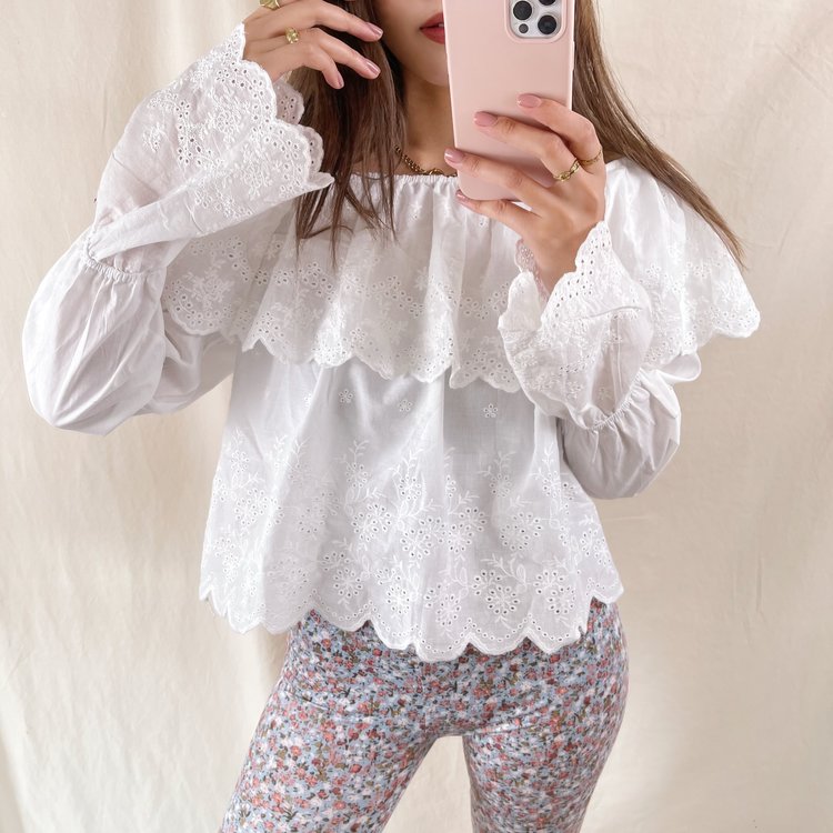 Alessia Embroidered Off Shoulder Top / White