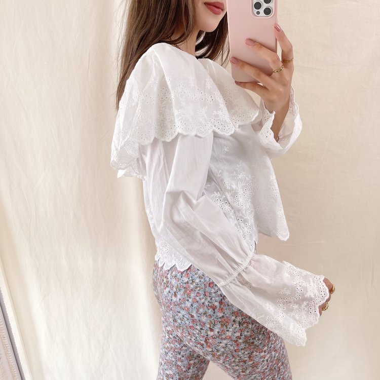 Alessia Embroidered Off Shoulder Top / White