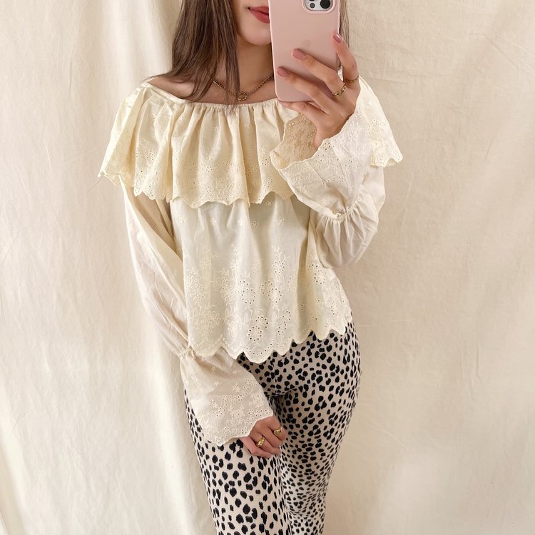 Alessia Embroidered Off Shoulder Top / Yellow