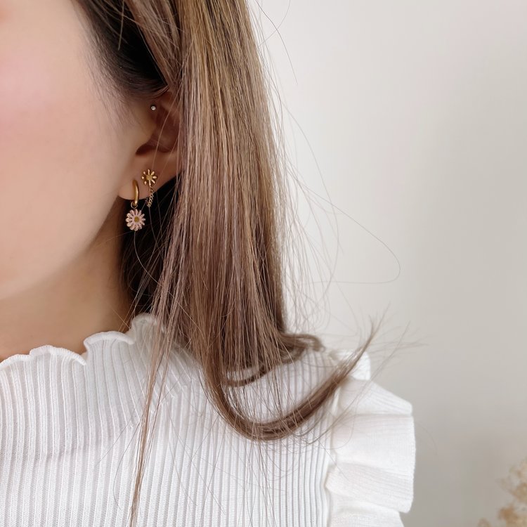 Gold Sweet Daisy Earrings / Pink