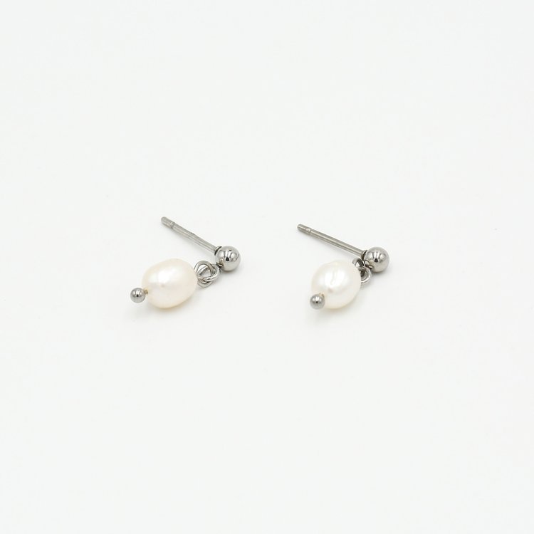 Silver Pearl Stud Earrings