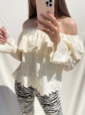 Alessia Embroidered Off Shoulder Top / Yellow