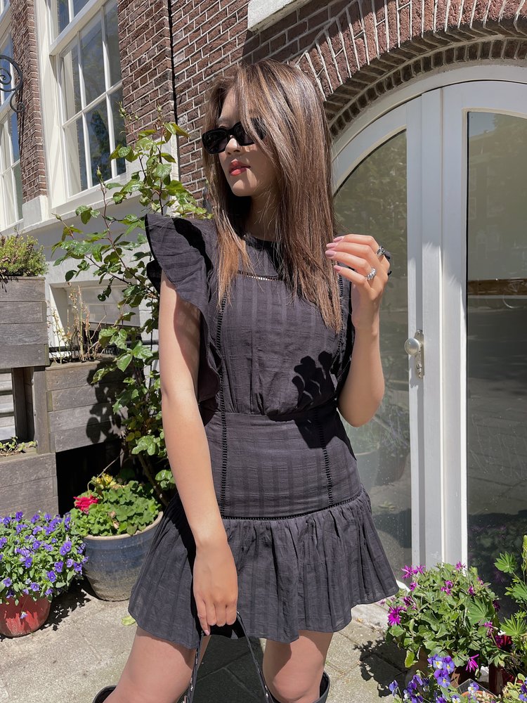 Noella Ruffle Dress / Black