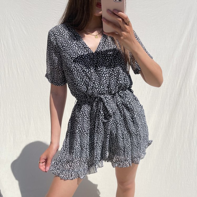Xari Leopard Playsuit / Black