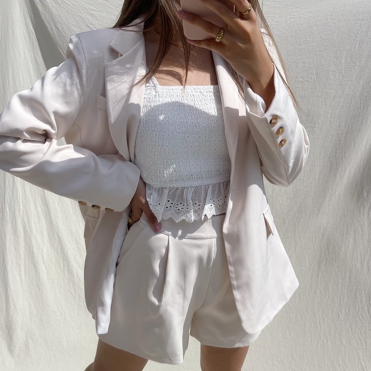 Farah Tailored Shorts / Ecru