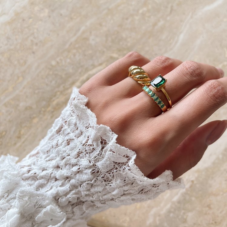Gold Shimmer Stone Ring / Green