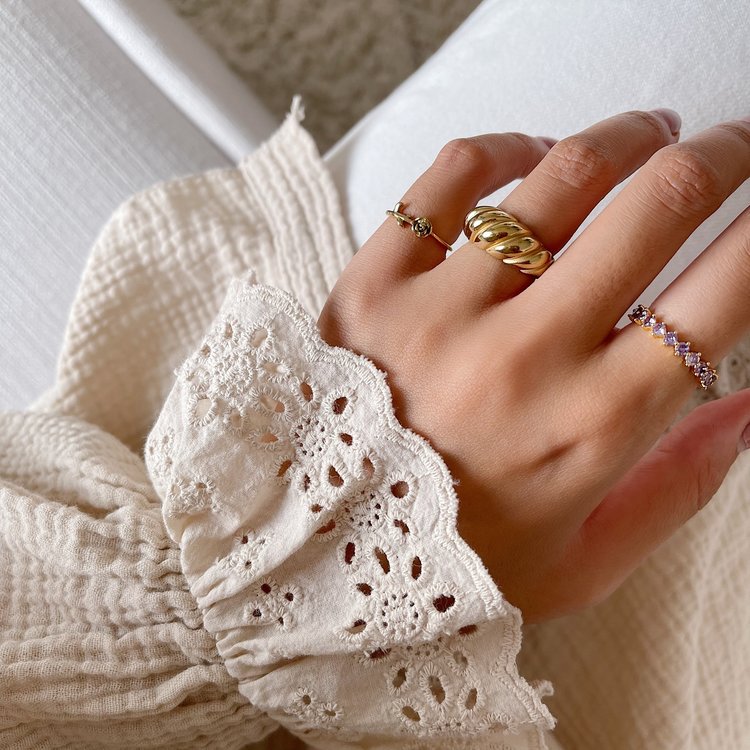 Gold Shiny Crystals Ring / Lilac