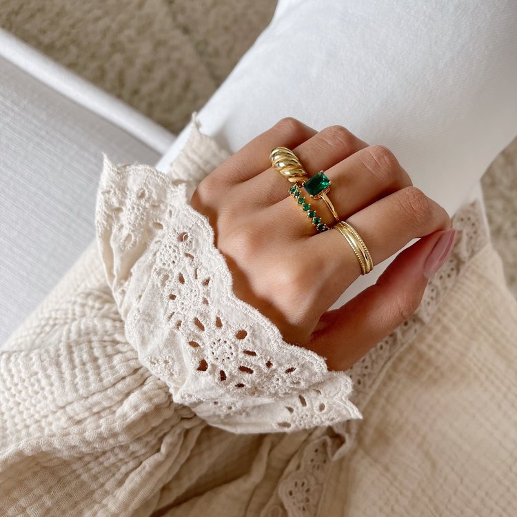 Gold Shimmer Stone Ring / Green