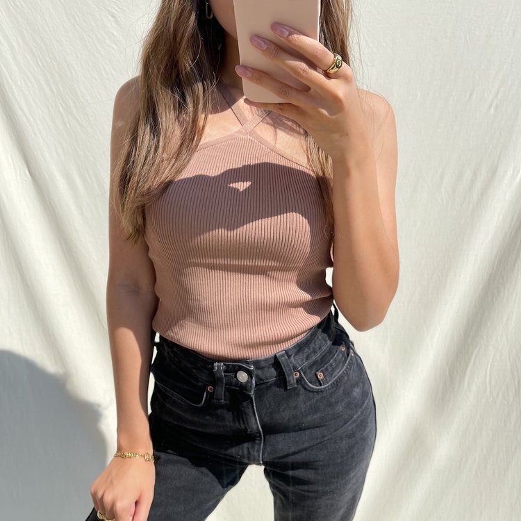 Esmera Crossover Top / Brown