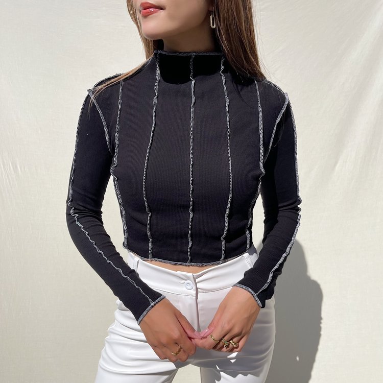 Gilly Stitch Crop Top / Black