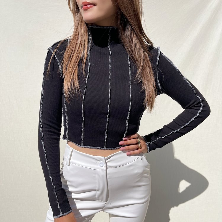 Gilly Stitch Crop Top / Black