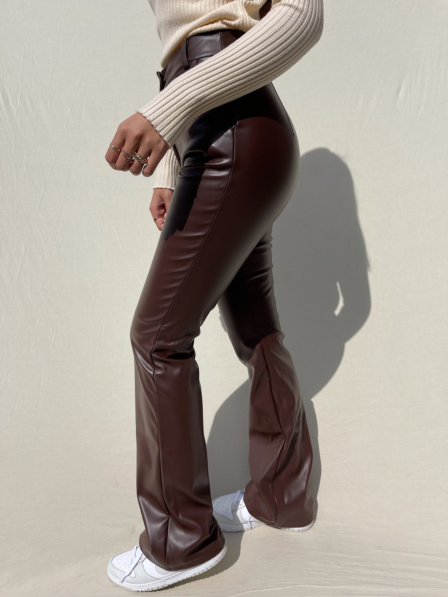 Khai Faux Leather Flared Trousers / Brown
