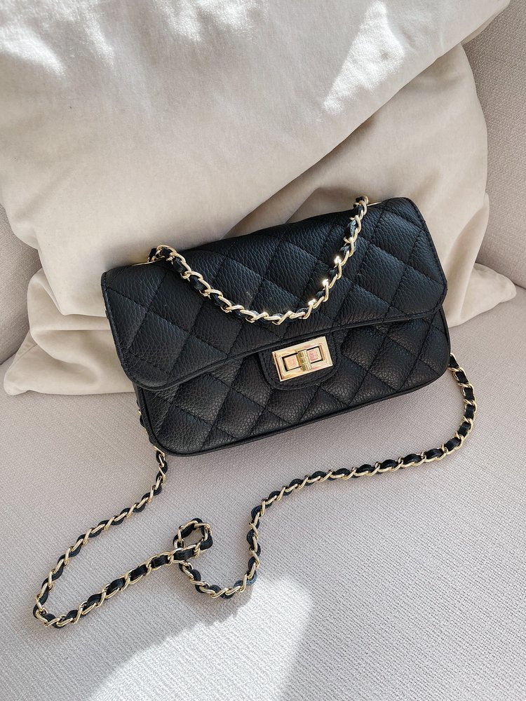 Naime Quilted Chain Bag / Black