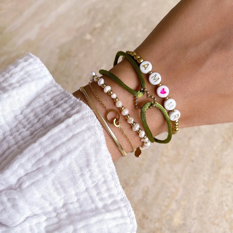 Gold Connected Circles Bracelet