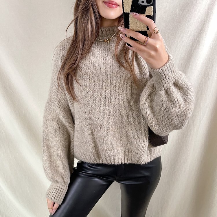 Caro Oversized Knit Sweater / Taupe