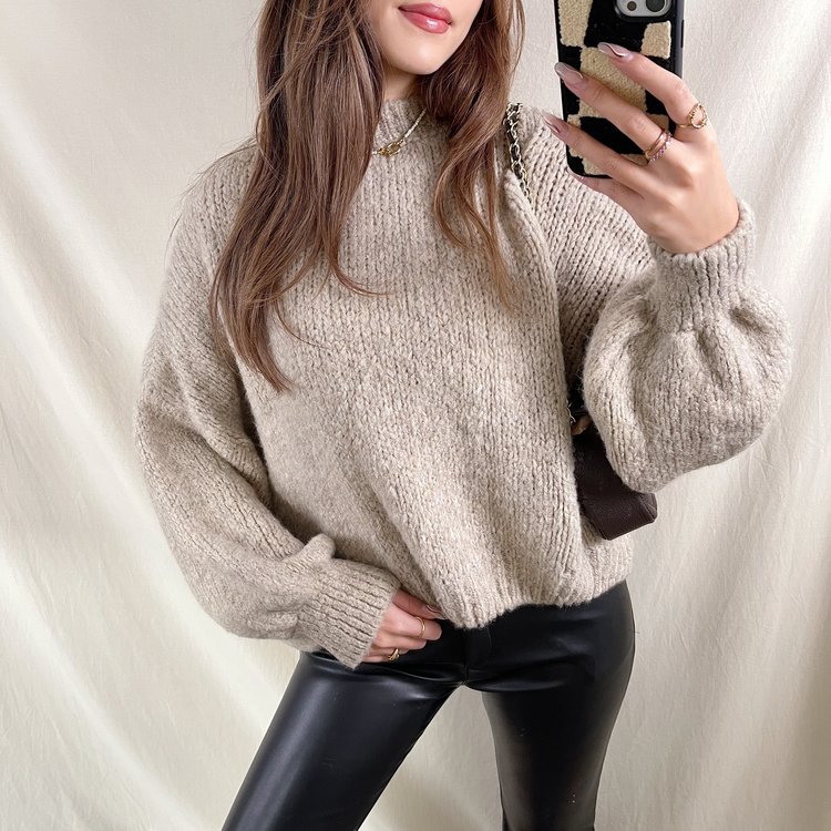 Caro Oversized Knit Sweater / Taupe