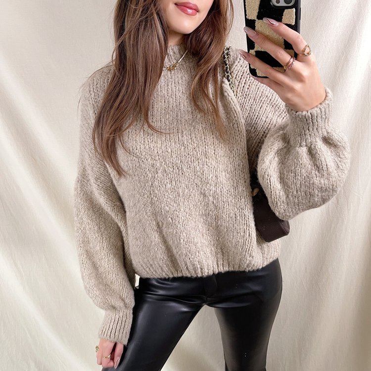 Caro Oversized Knit Sweater / Taupe