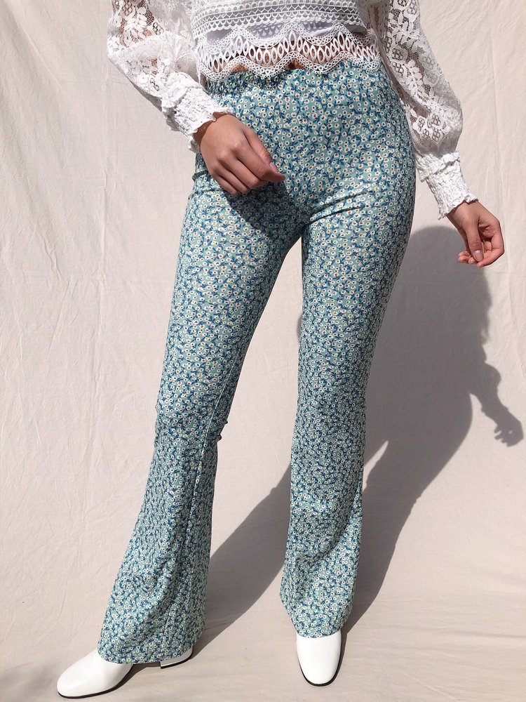 Clara Flower Flared Leggings / Mint Green