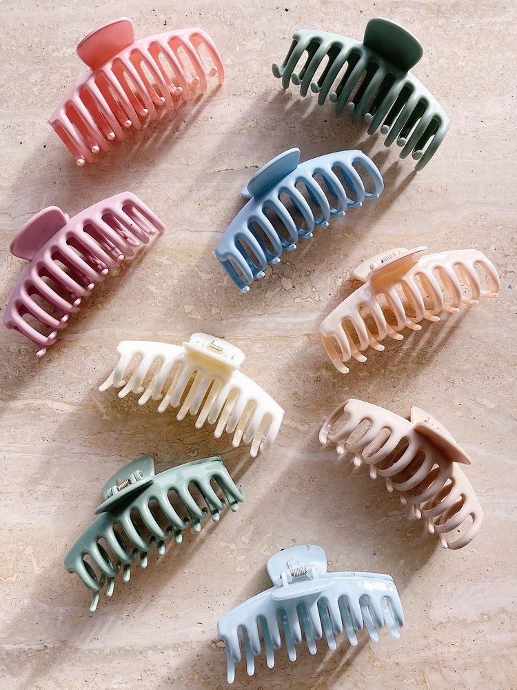 Cierra Matte Hair Claw / Green