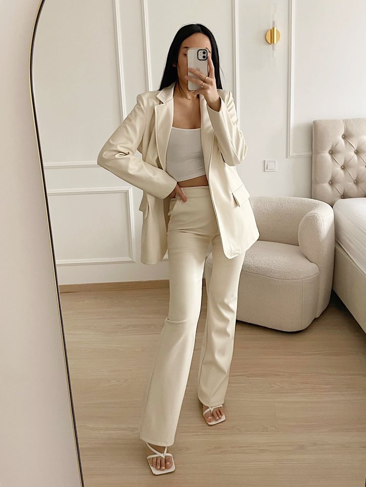 Khai Faux Leather Flared Trousers / Cream