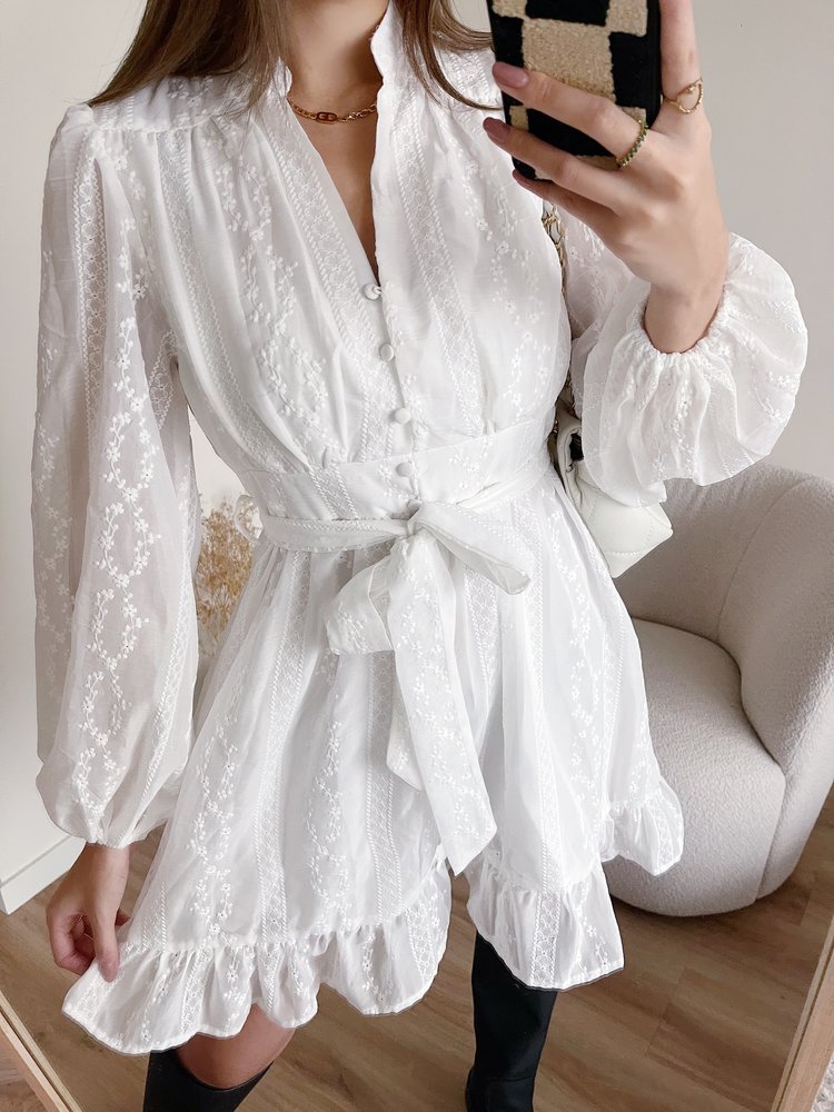 Layla Embroidered Dress / White