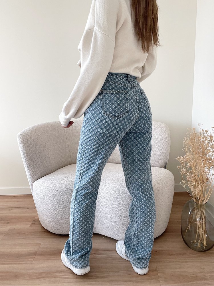 Dawa Straight Leg Jeans / Mid Blue