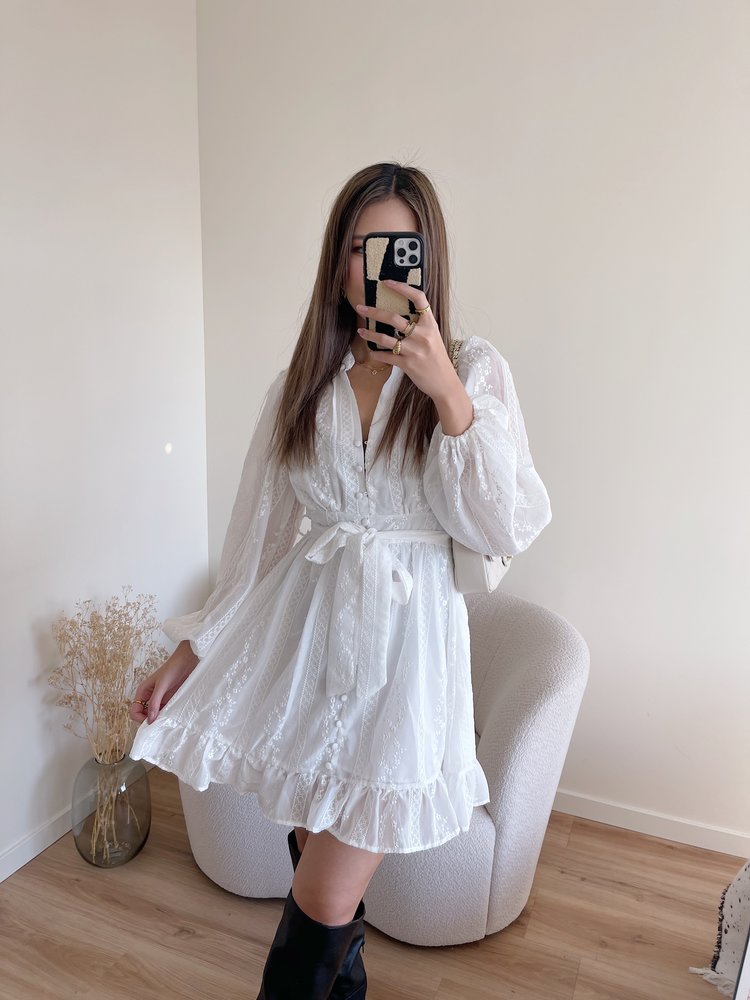 Layla Embroidered Dress / White