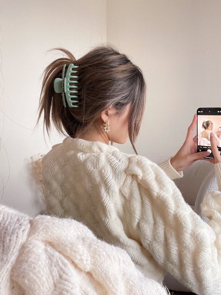 Cierra Matte Hair Claw / Green