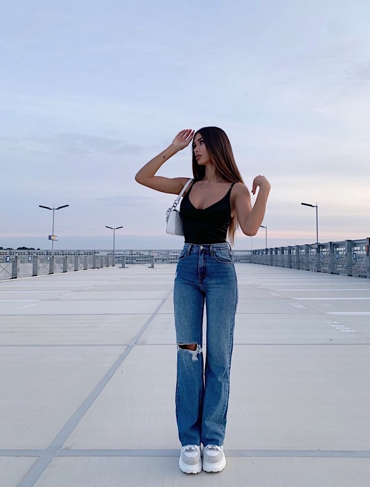 Xenia Ripped Wide Leg Jeans / Mid Blue